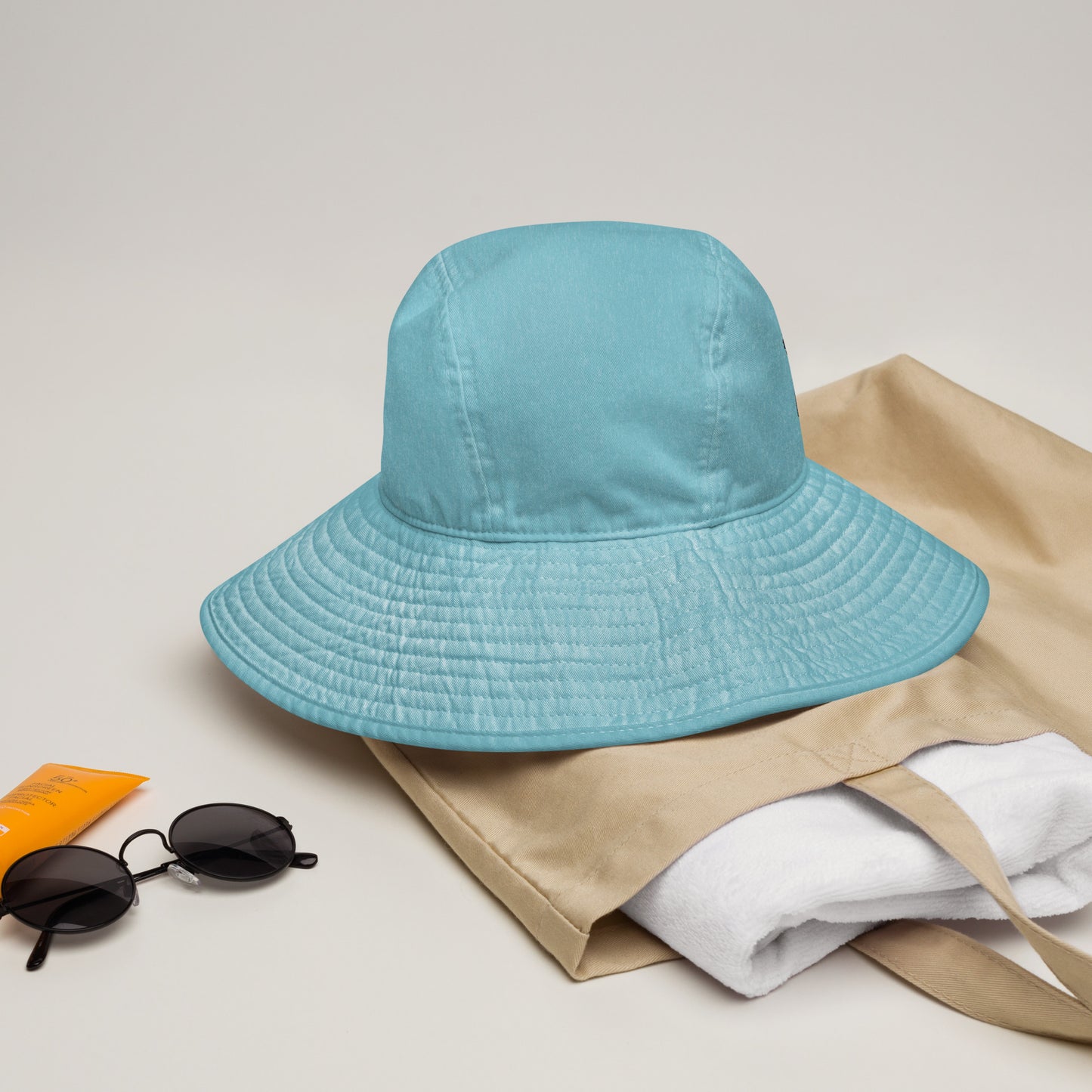 MAMA Wide brim bucket hat