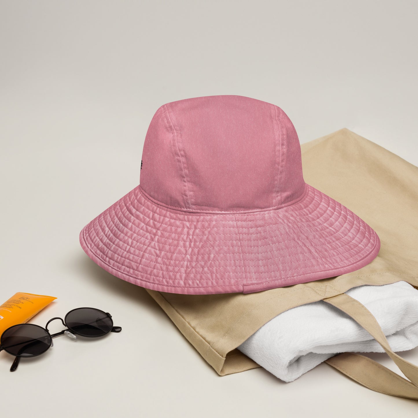 MAMA Wide brim bucket hat